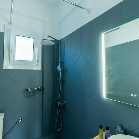 Willa Crown Luxurious Residences, *