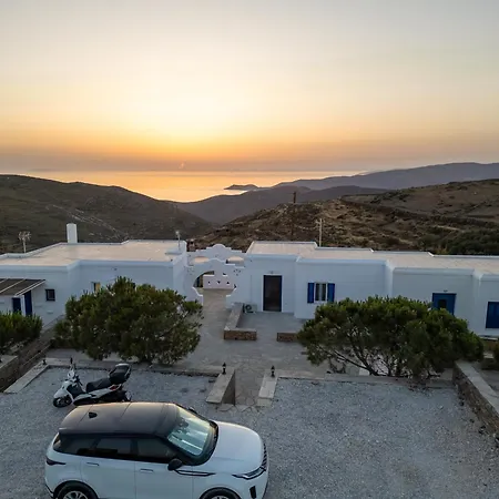 Crown Luxurious Residences, Вилла Китнос