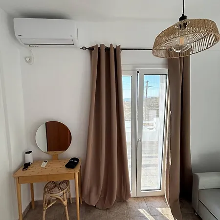 Вилла Crown Luxurious Residences, Китнос