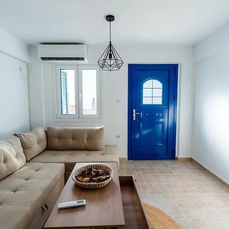 Вилла Crown Luxurious Residences, Китнос