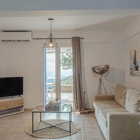 Crown Luxurious Residences, Kithnos