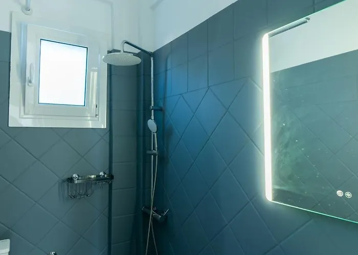 Villa Crown Luxurious Residences, *