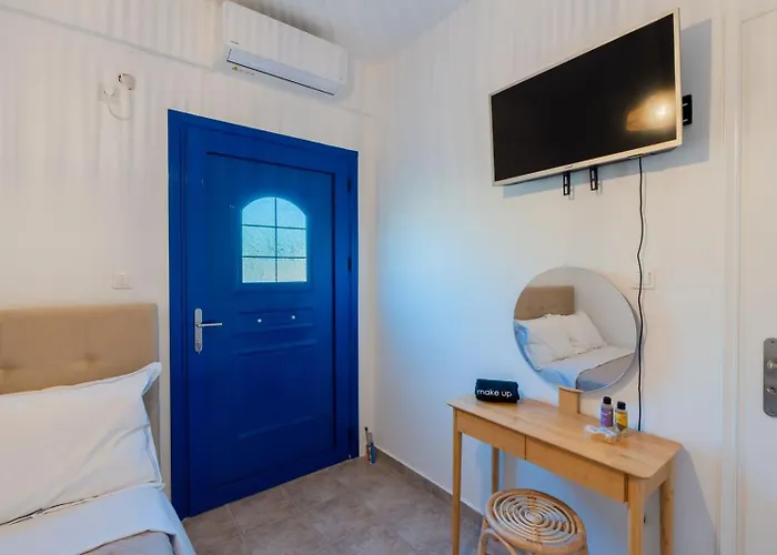 Crown Luxurious Residences, *