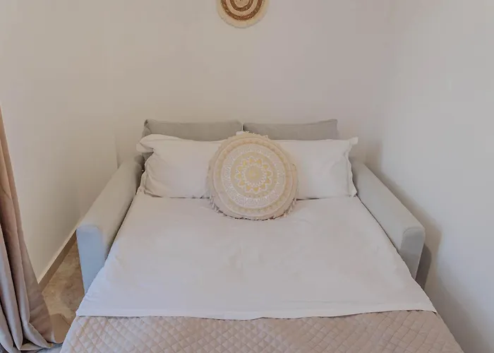 Villa Crown Luxurious Residences, *