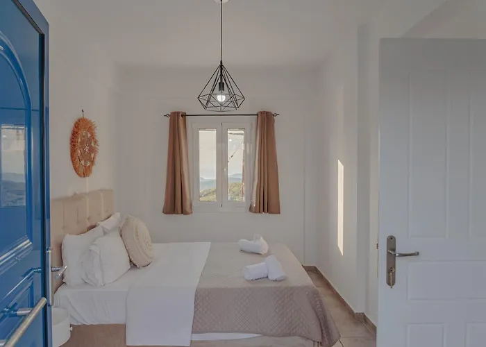 Villa Crown Luxurious Residences, *